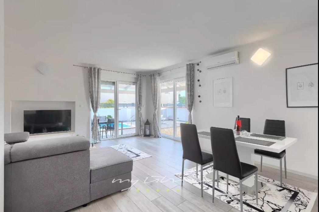 Villa Sarah 메덜린 외부 사진