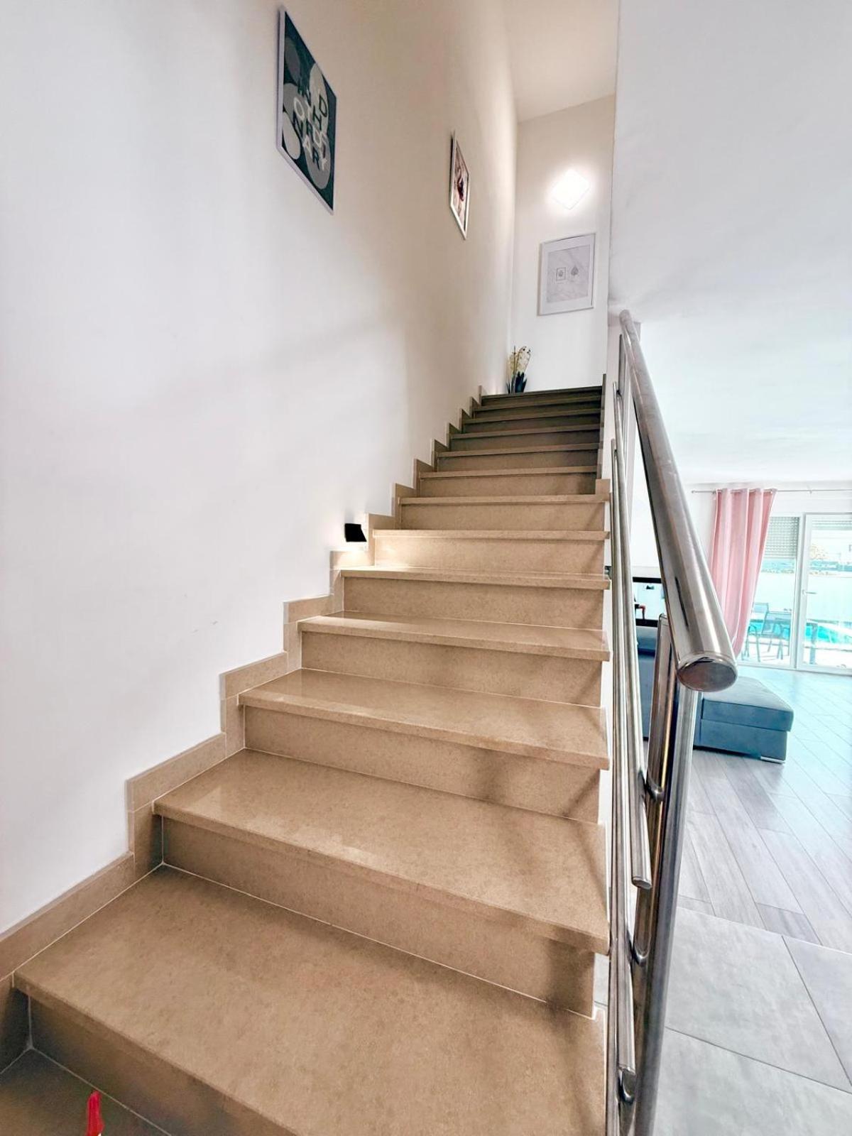Villa Sarah 메덜린 외부 사진